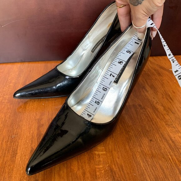 Chinese Laundry Black Pointed Pumps - Picture 8 of 9